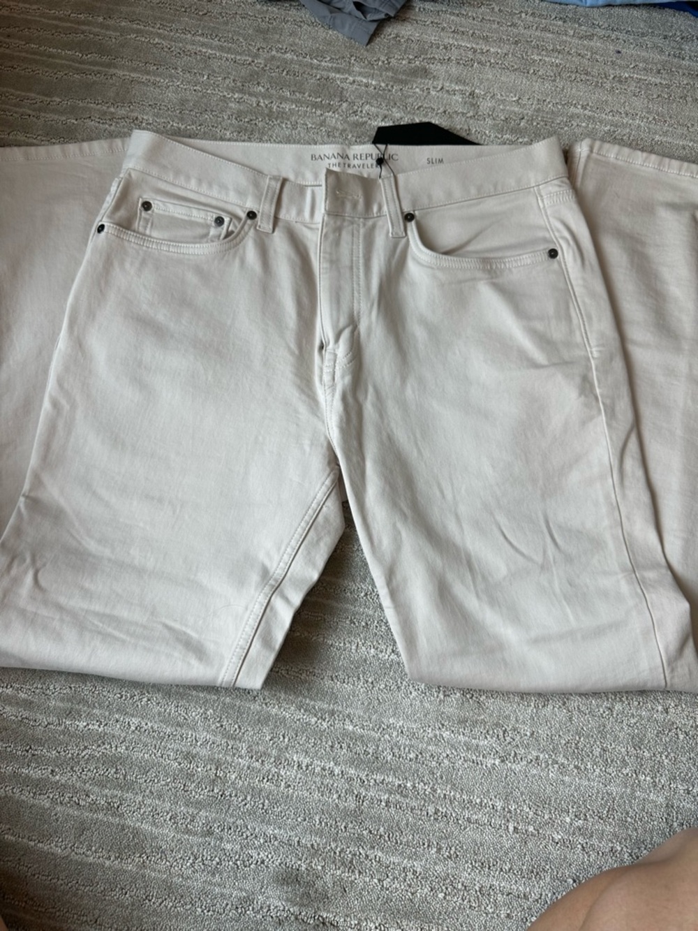 Banana Republic Traveler Pants in Off-White